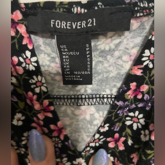 Forever 21 crop top - Picture 2 of 4